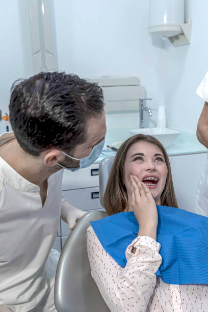Best Emergency Tooth Extraction  in Rosharon, TX