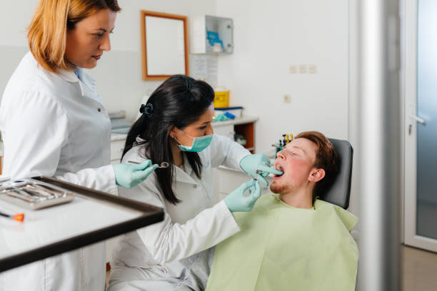 Best Cracked Tooth Emergency Dentist  in Rosharon, TX